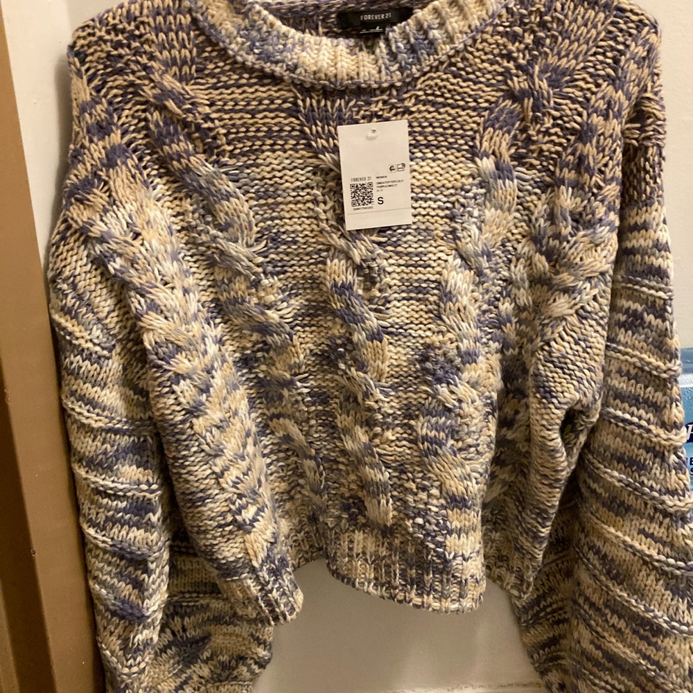 NWT Cropped Chunky Sweater